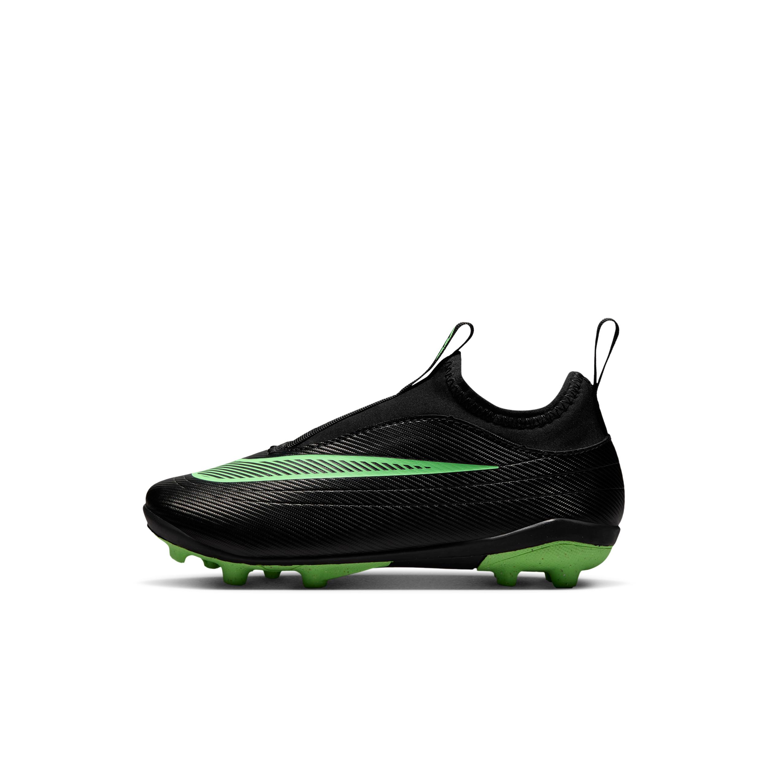 Nike Jr. Mercurial Vapor 17 Club Little Kids' Multi-Ground Low-Top Soccer Cleats by NIKE