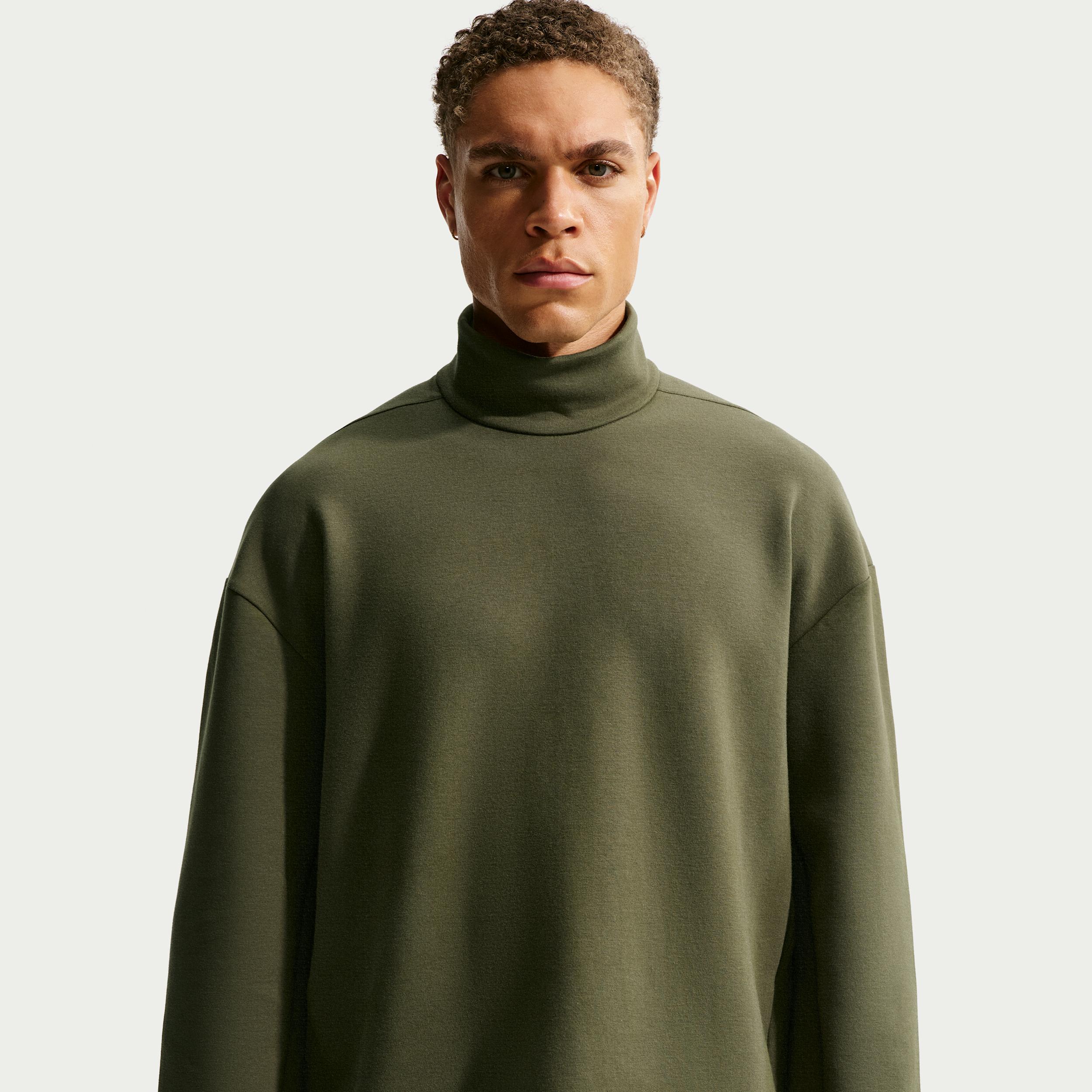 Nike Men's 24.7 ImpossiblySoft Dri-FIT Turtleneck by NIKE