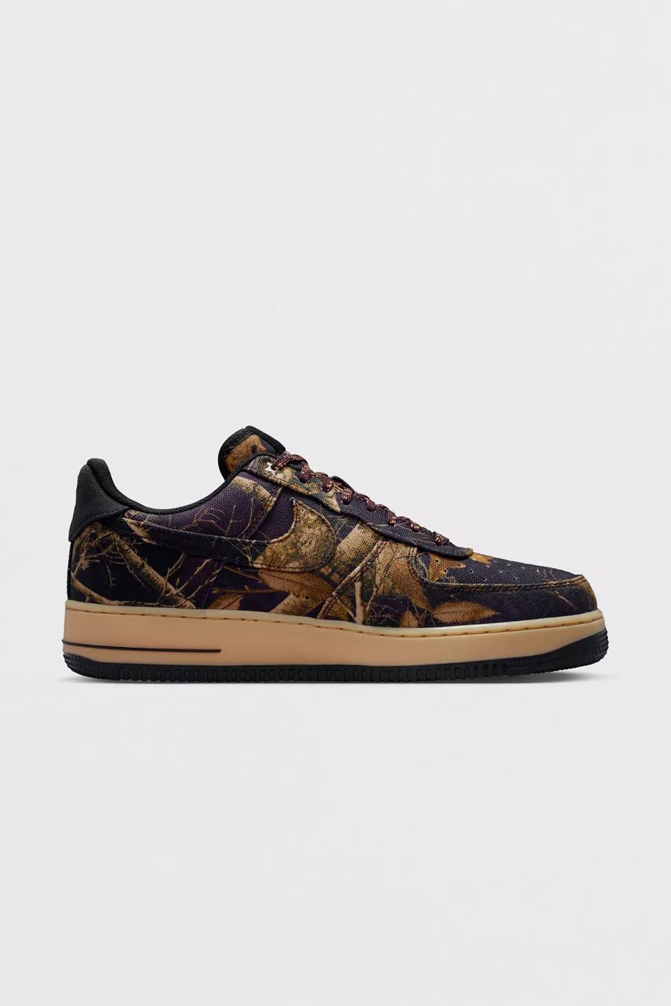 Nike Men's Air Force 1 '07 RealTree Sneaker by NIKE