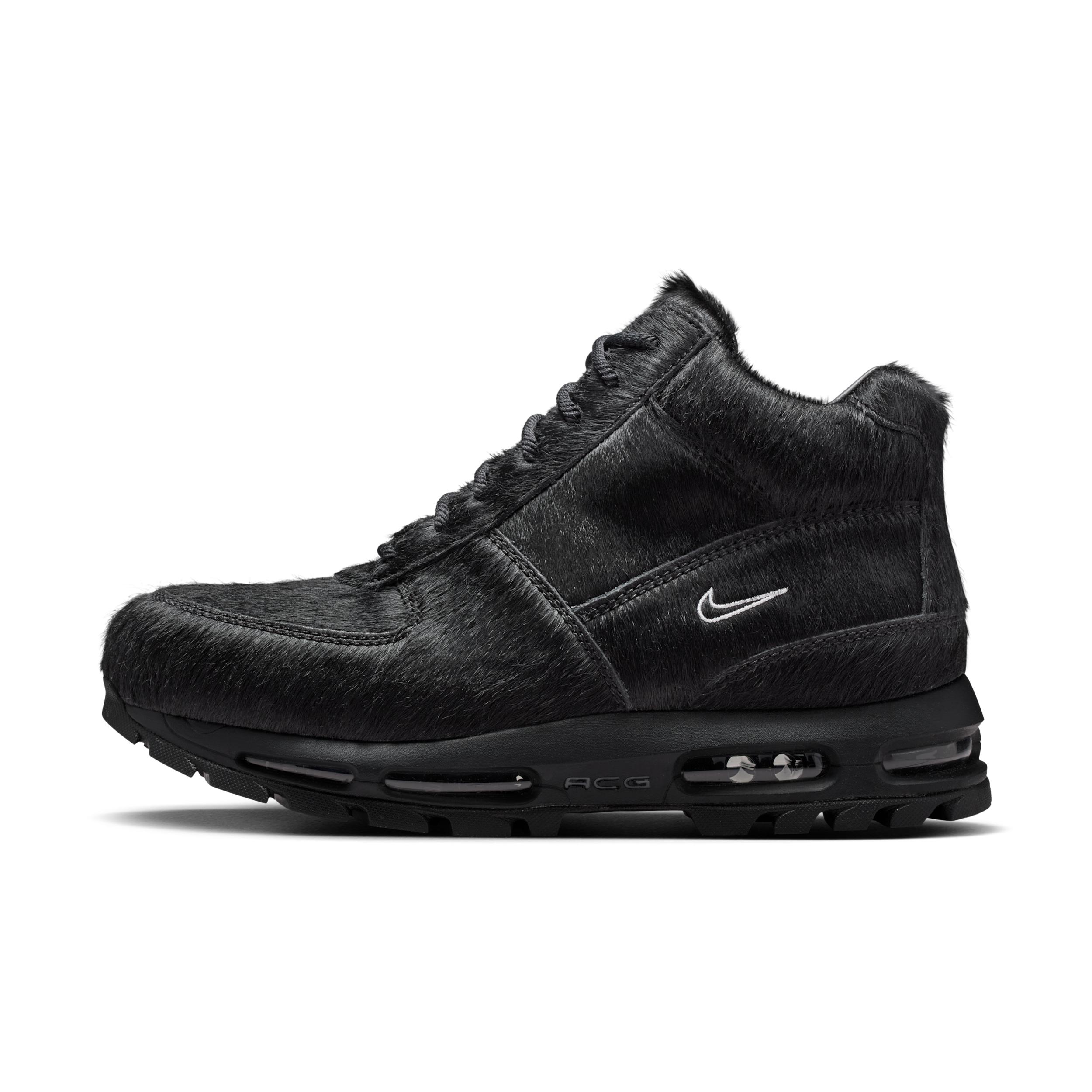 Nike Men's Air Max Goadome Boots by NIKE