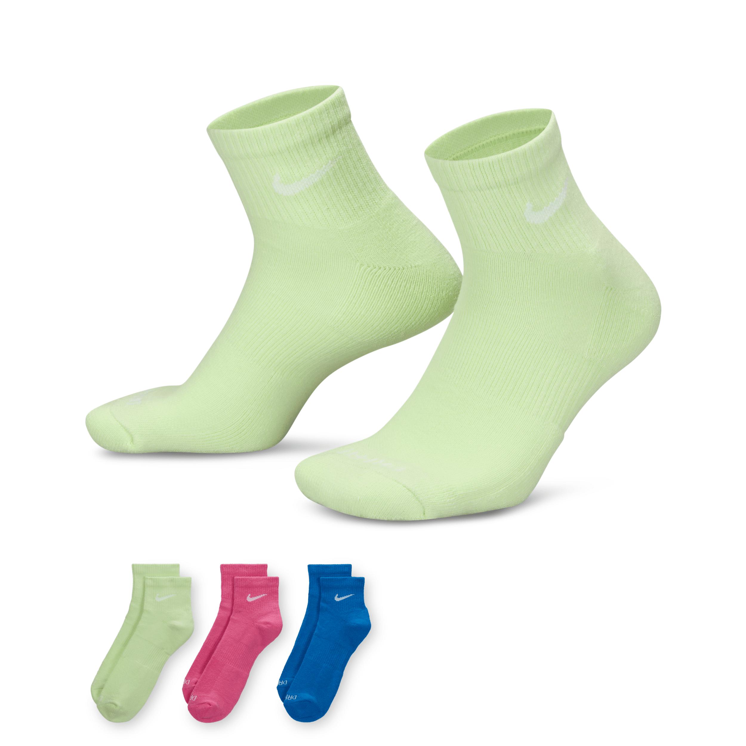 Nike Men's Everyday Plus Cushioned Training Ankle Socks (3 Pairs) by NIKE