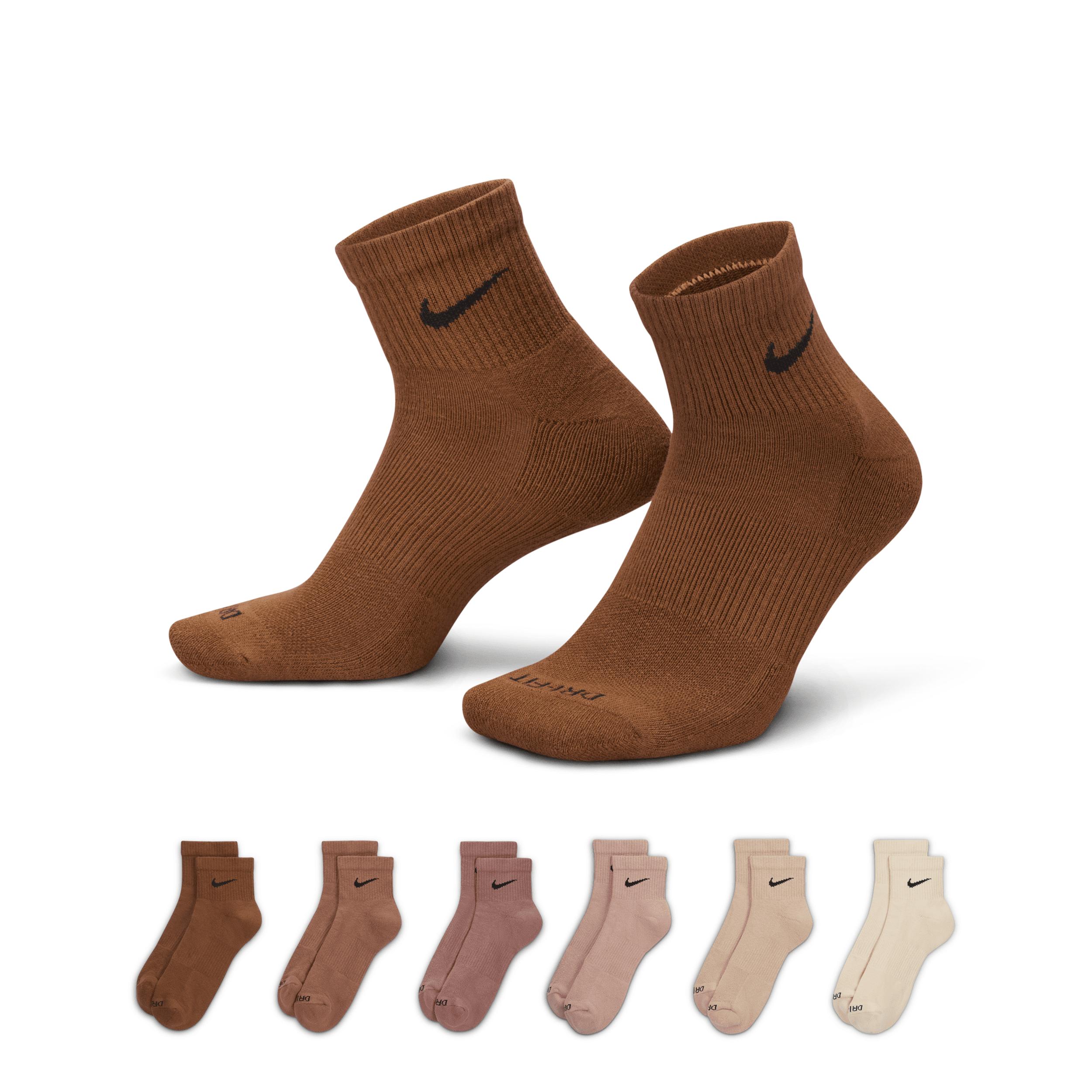 Nike Men's Everyday Plus Cushioned Training Ankle Socks (6 Pairs) by NIKE