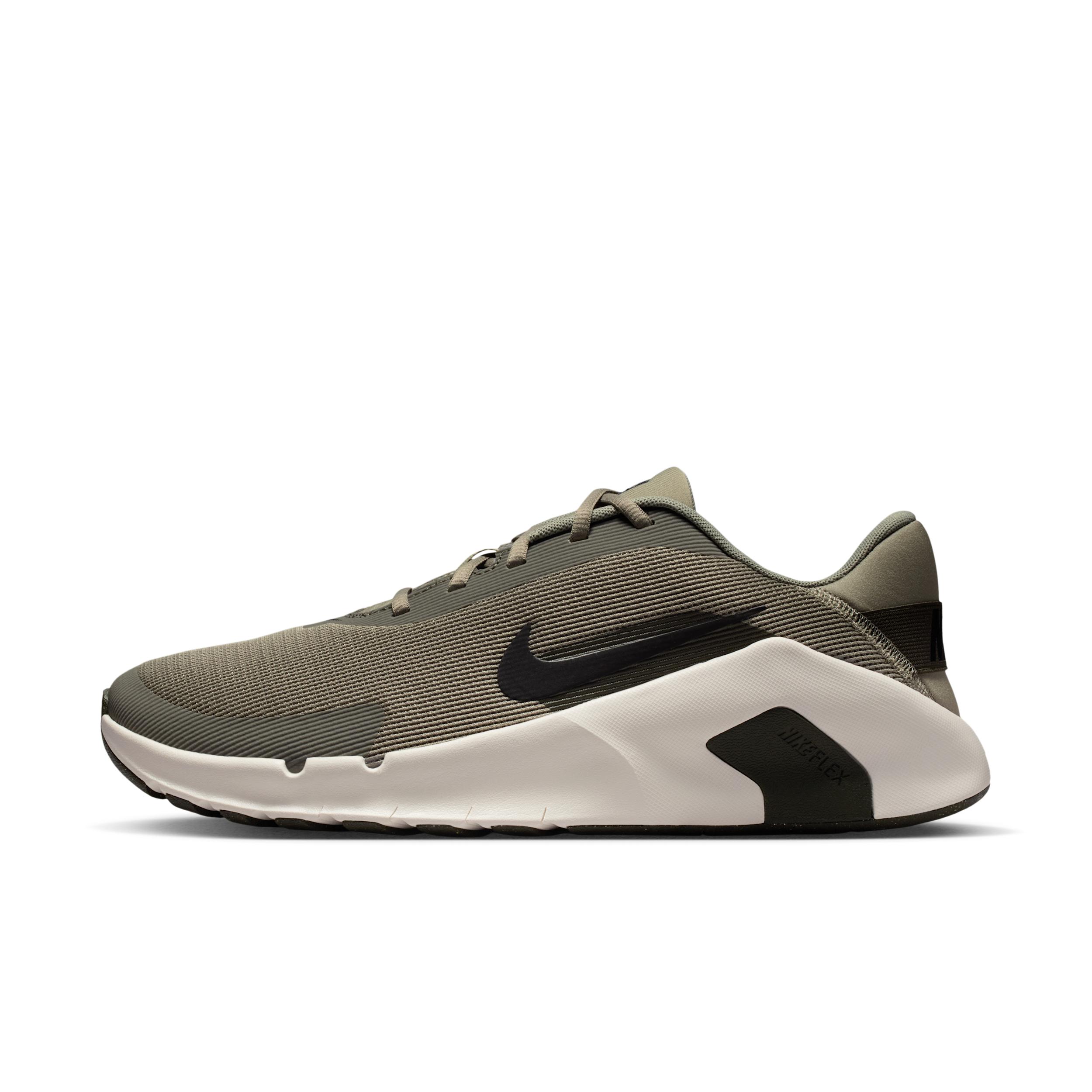 Nike Men's Flex Train Workout Shoes (Extra Wide) by NIKE