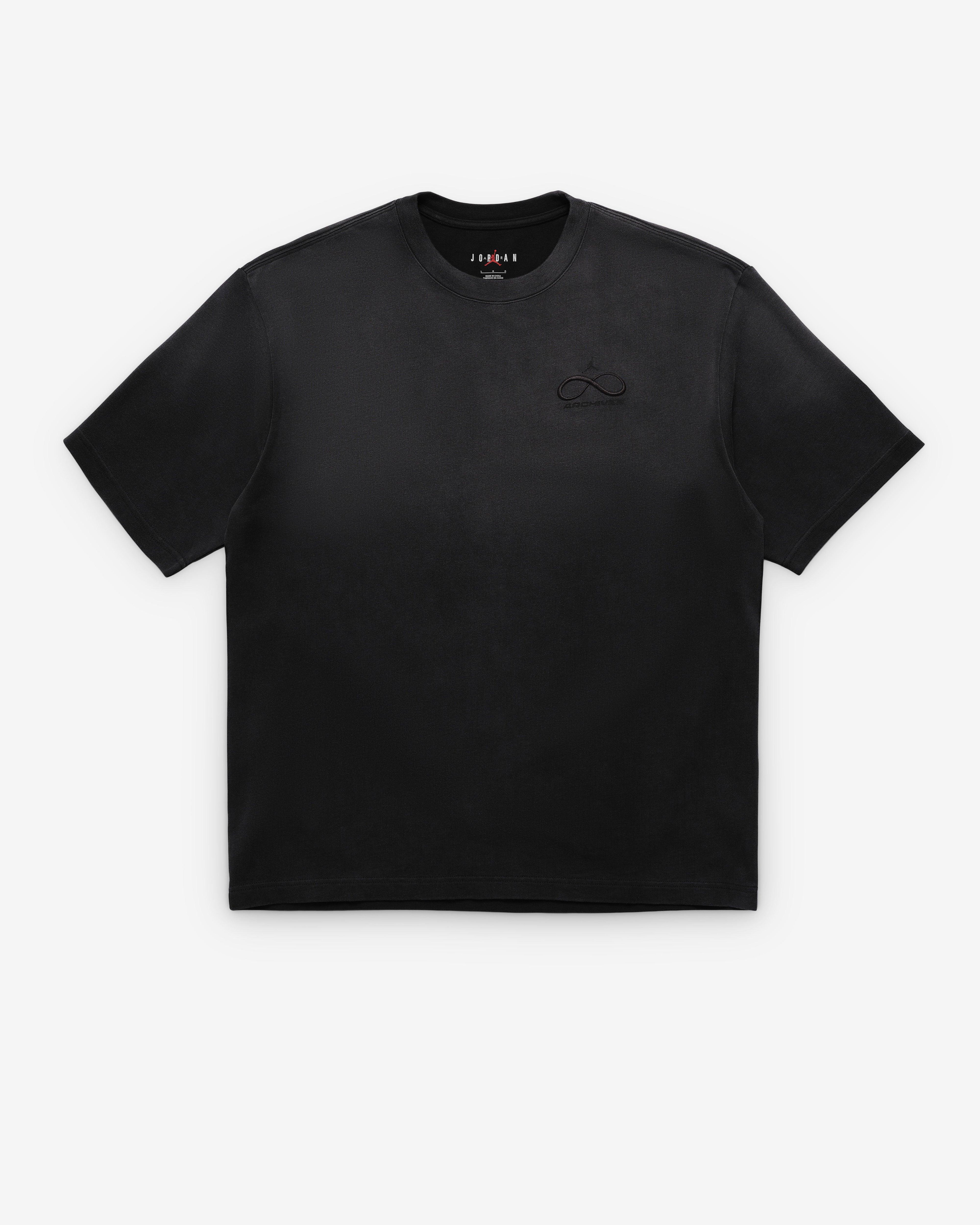 Nike - Men's Infinite Archives T-Shirt - (Black) by NIKE