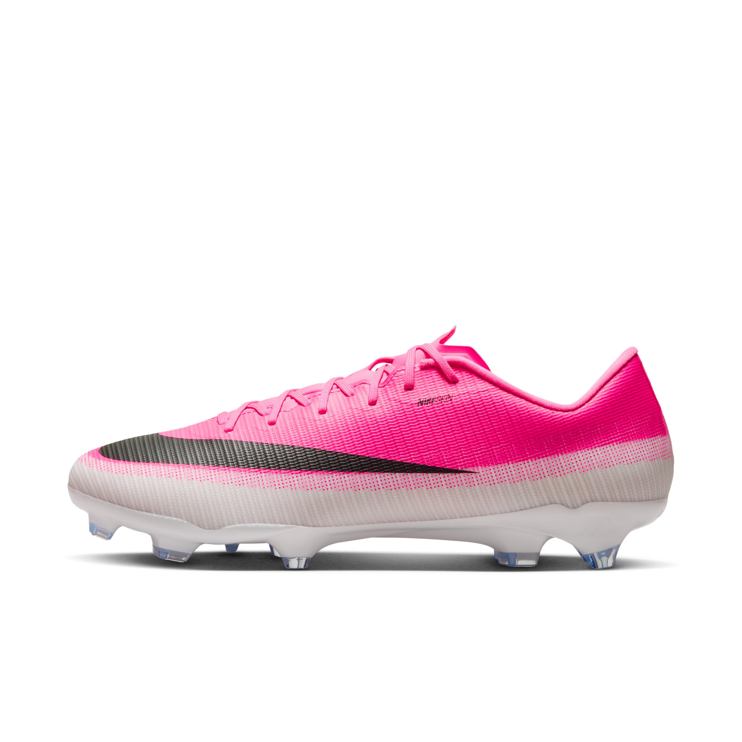 Nike Men's Mercurial Vapor 17 Academy Multi-Ground Low-Top Soccer Cleats by NIKE