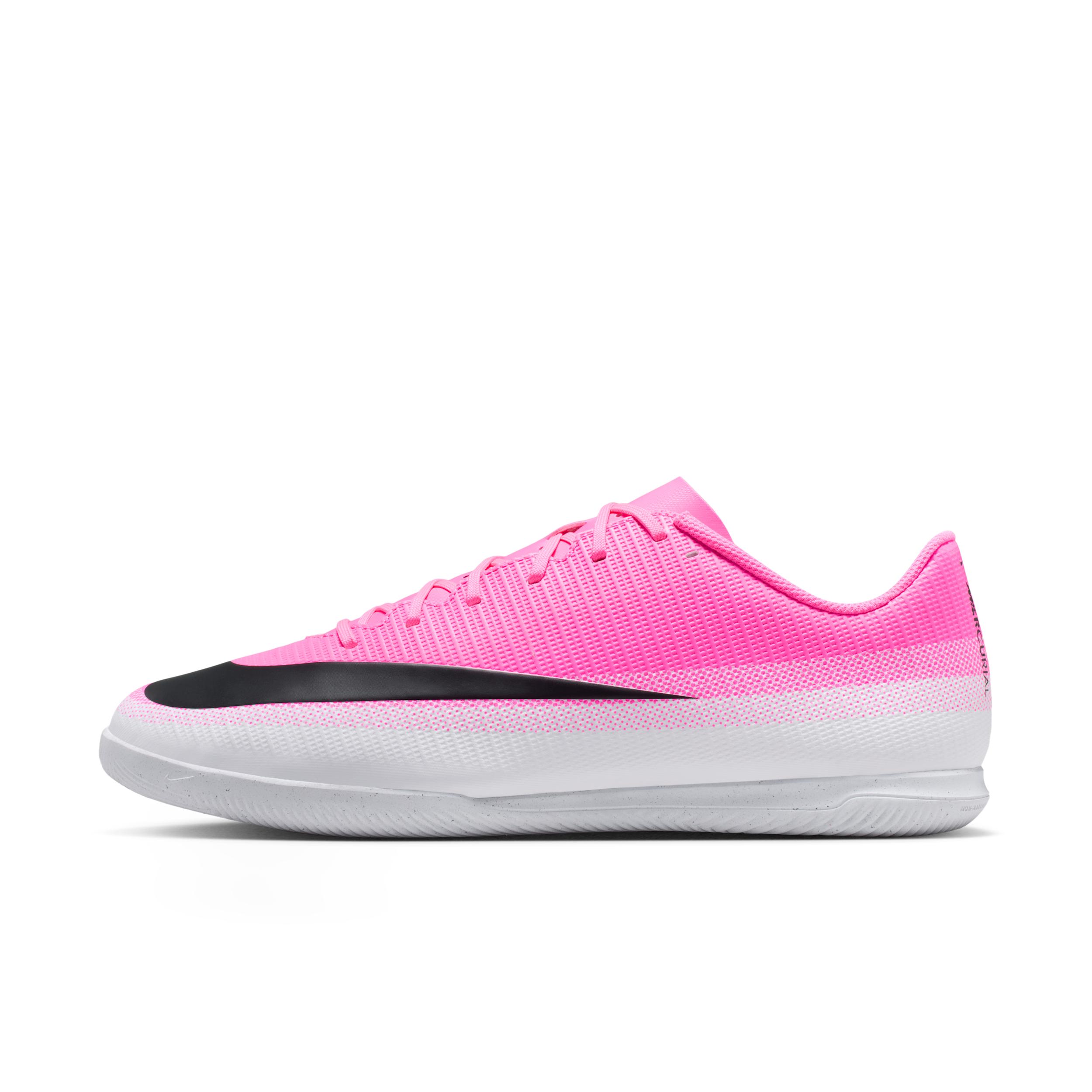 Nike Men's Mercurial Vapor 17 Club Indoor/Court Low-Top Soccer Shoes by NIKE