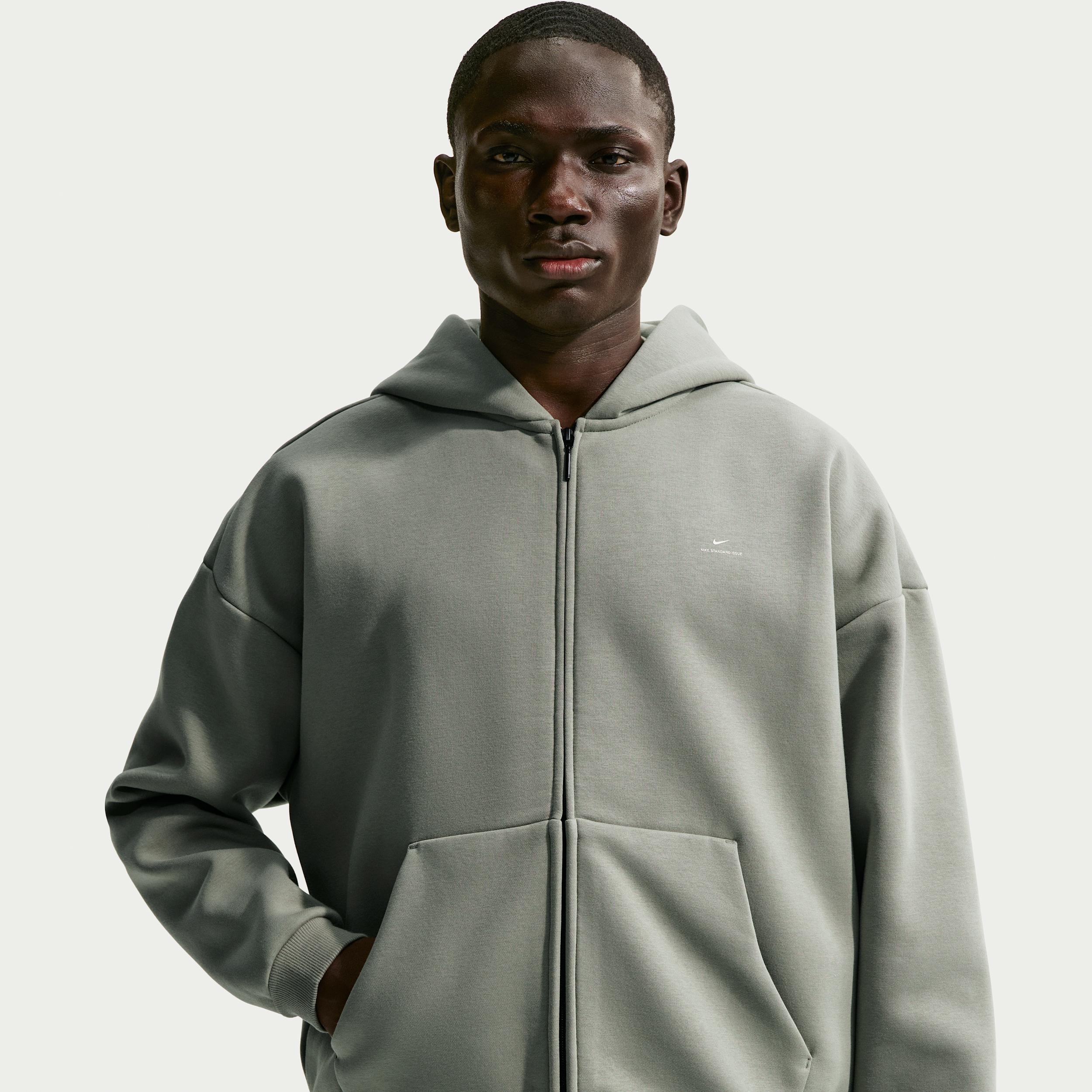 Nike Men's Standard Issue Therma-FIT Full-Zip Basketball Hoodie by NIKE