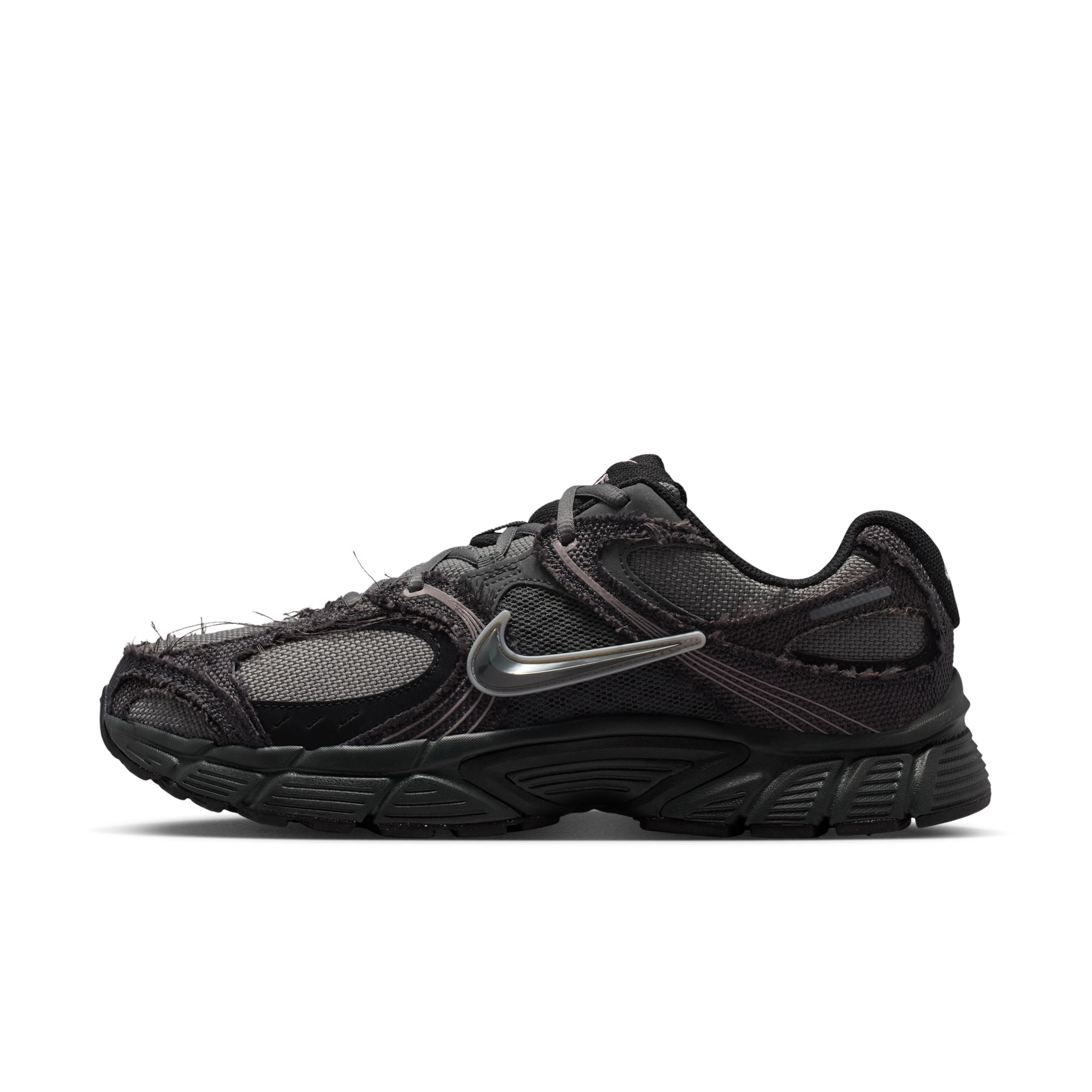 Nike Men's V5 RNR Shoes by NIKE
