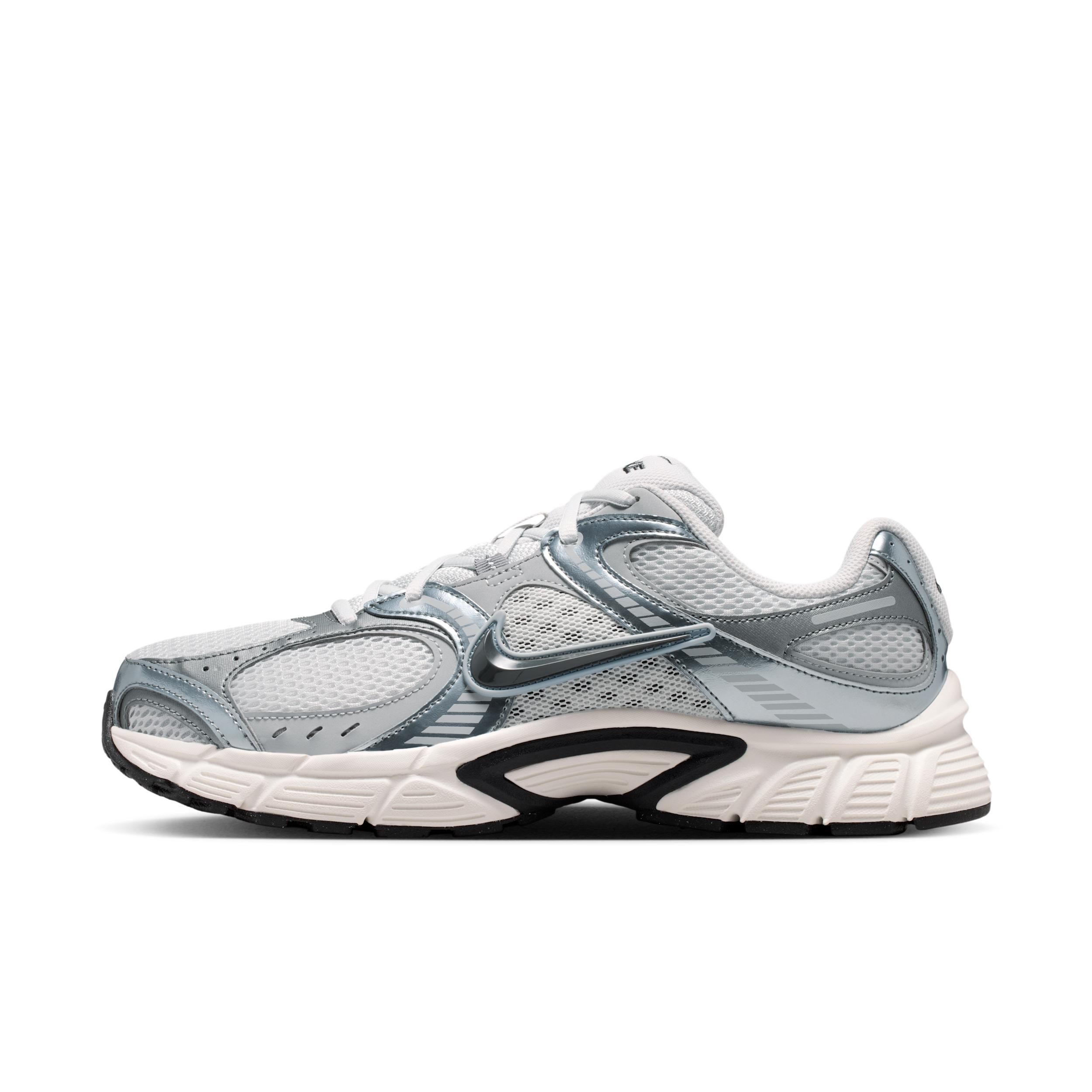Nike Men's V5 RNR Shoes by NIKE