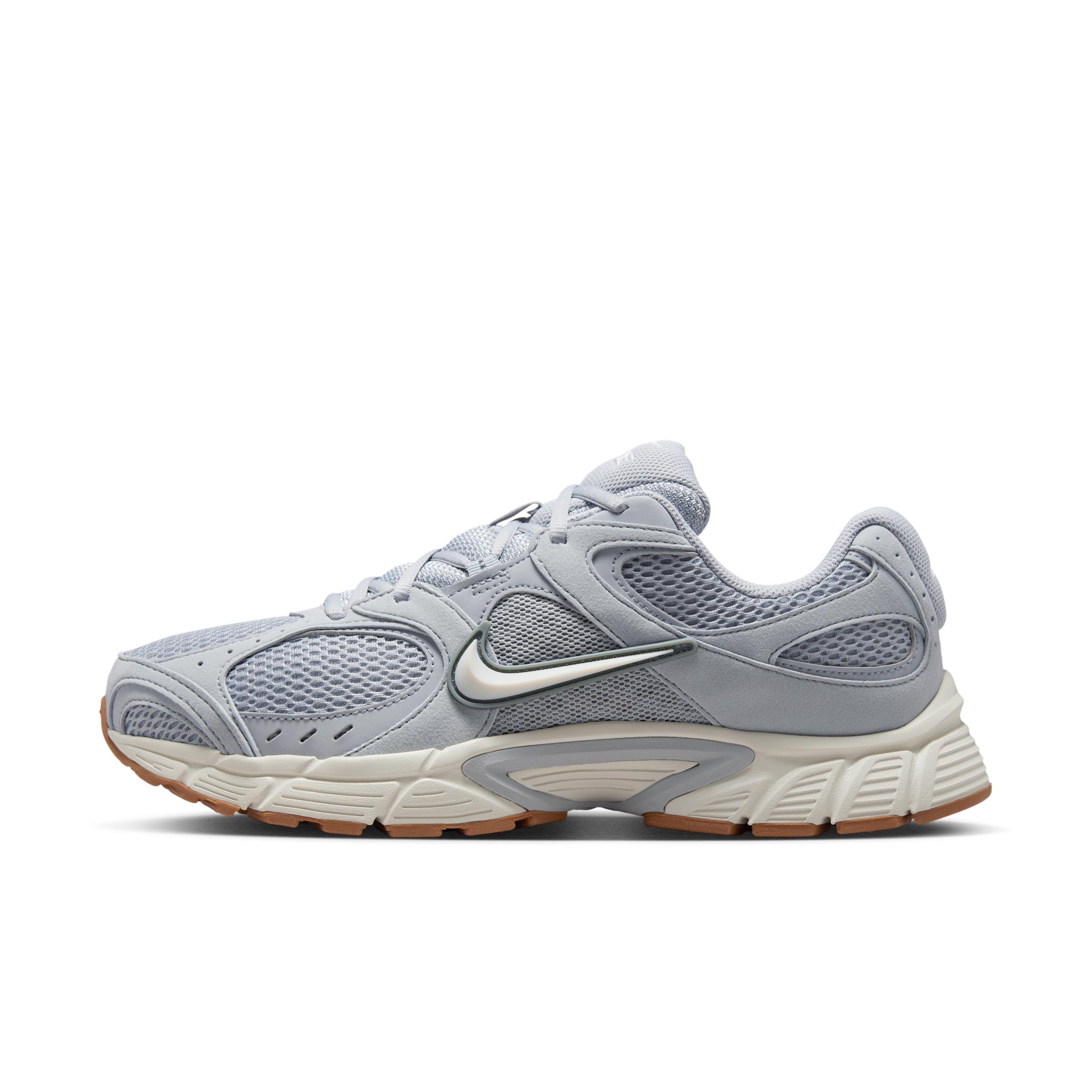 Nike Men's V5 RNR Shoes by NIKE