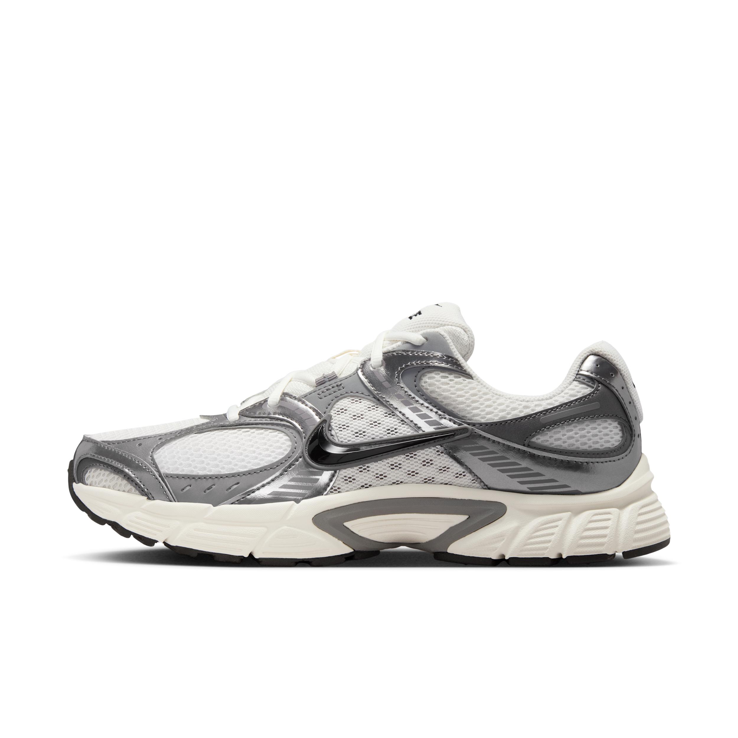 Nike Men's V5 RNR Shoes by NIKE
