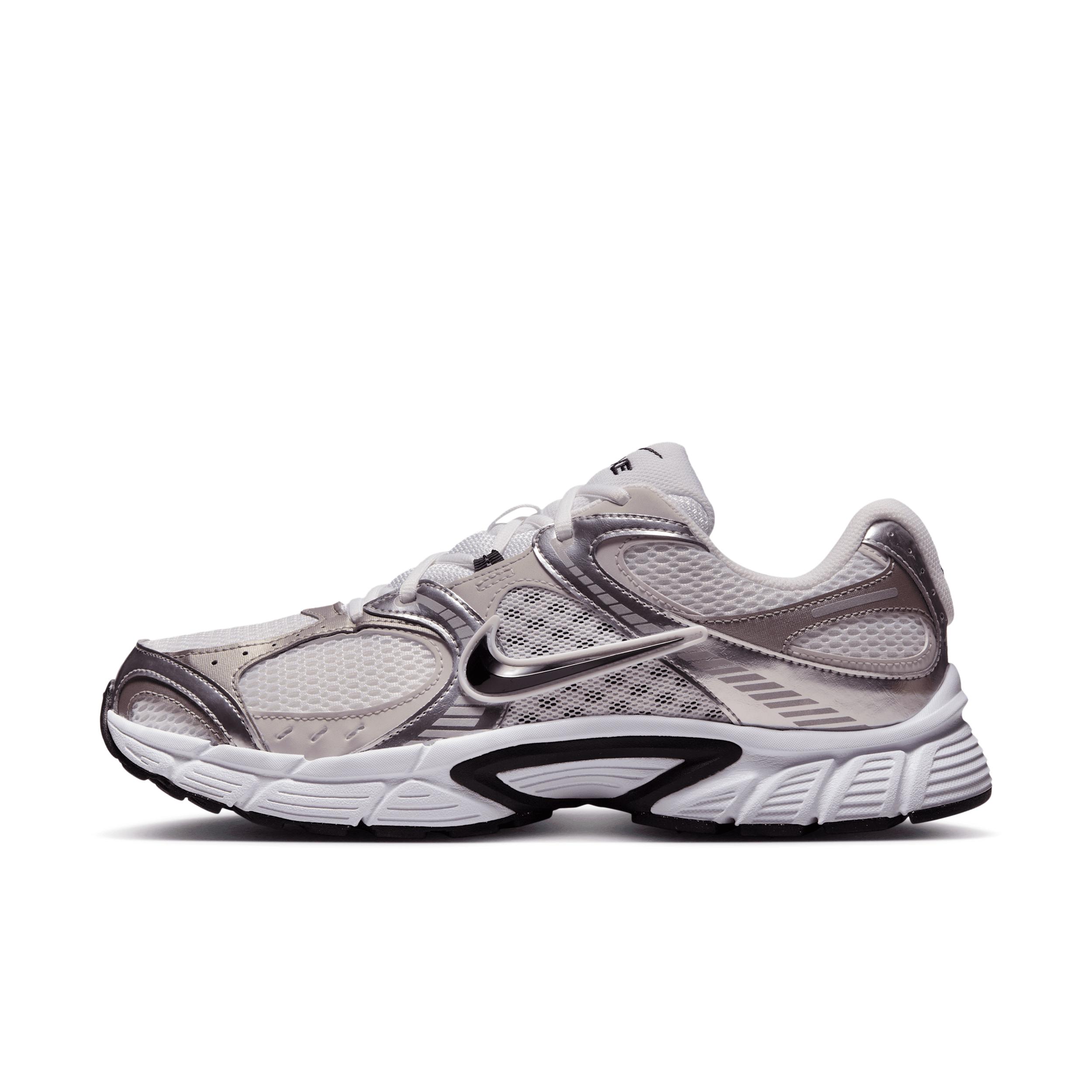 Nike Men's V5 RNR Shoes by NIKE