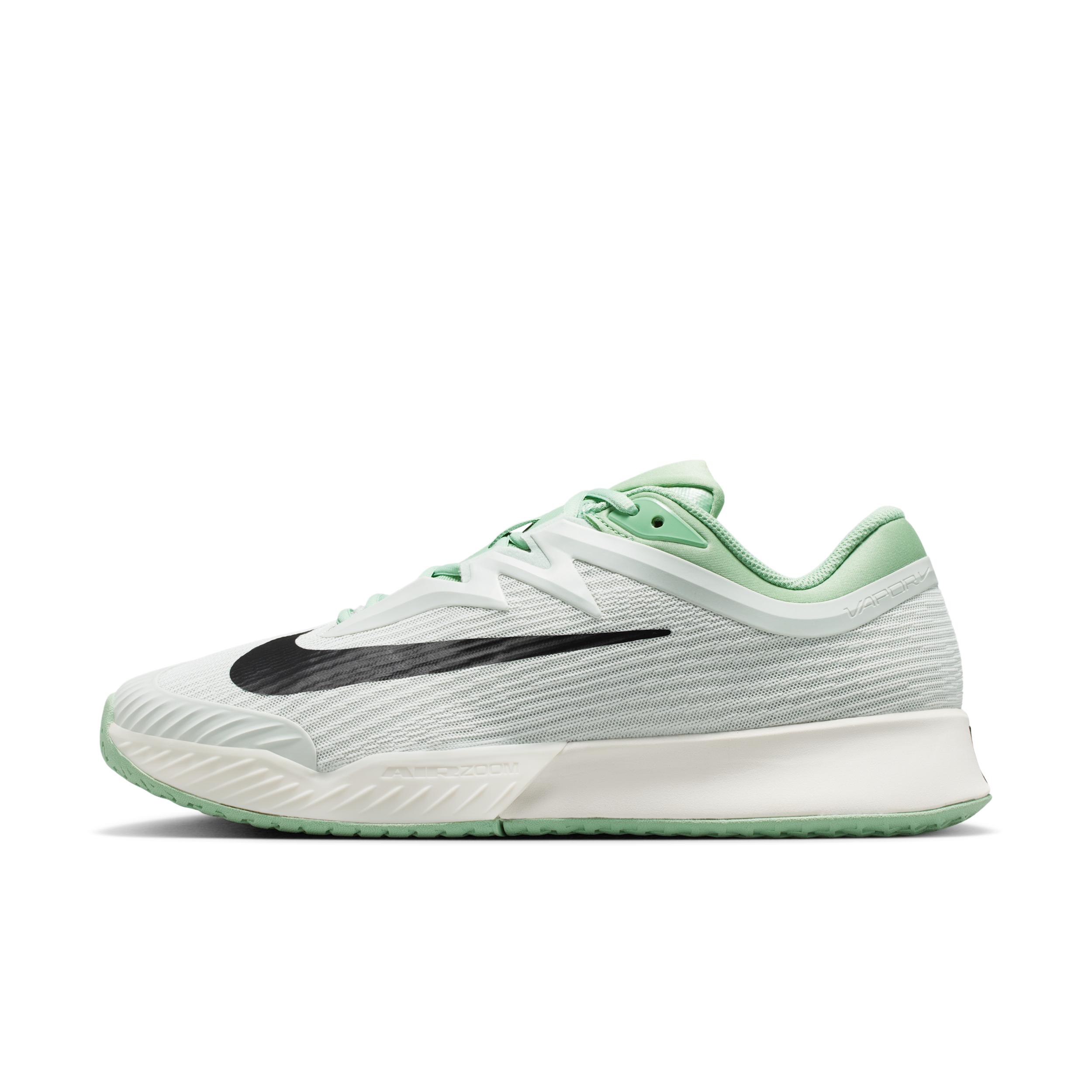 Nike Men's Vapor Pro 3 Hard Court Tennis Shoes by NIKE