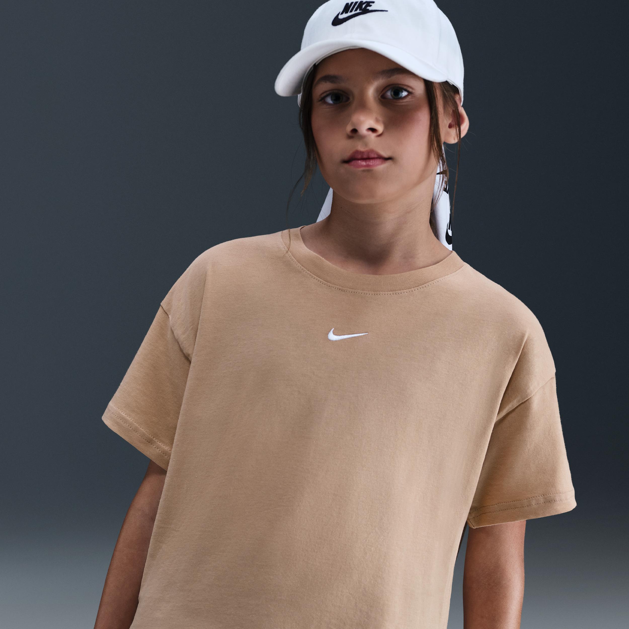 Nike Sportswear Essential Big Kids' (Girls') T-Shirt by NIKE
