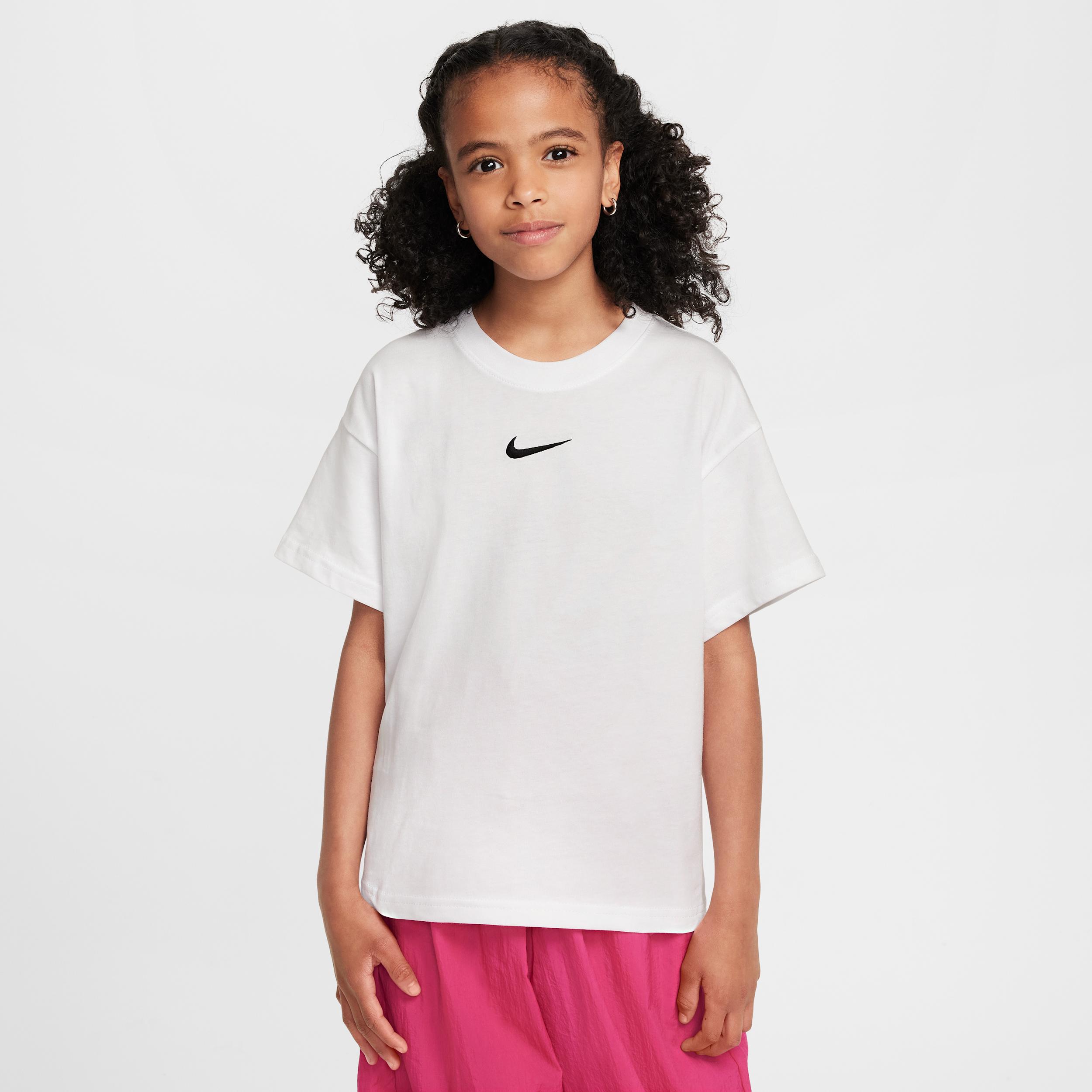 Nike Sportswear Essential Big Kids' (Girls') T-Shirt by NIKE