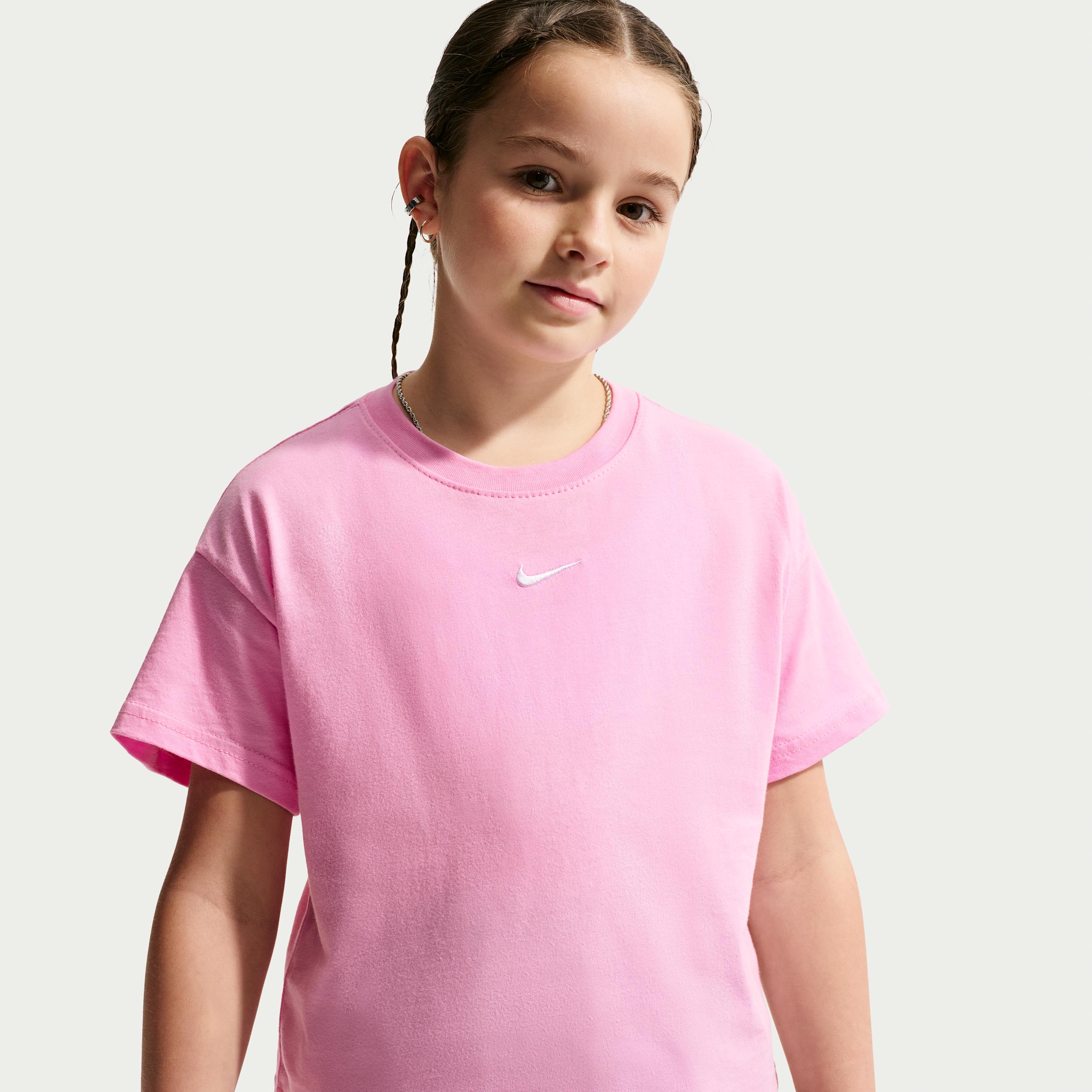 Nike Sportswear Essential Big Kids' (Girls') T-Shirt by NIKE