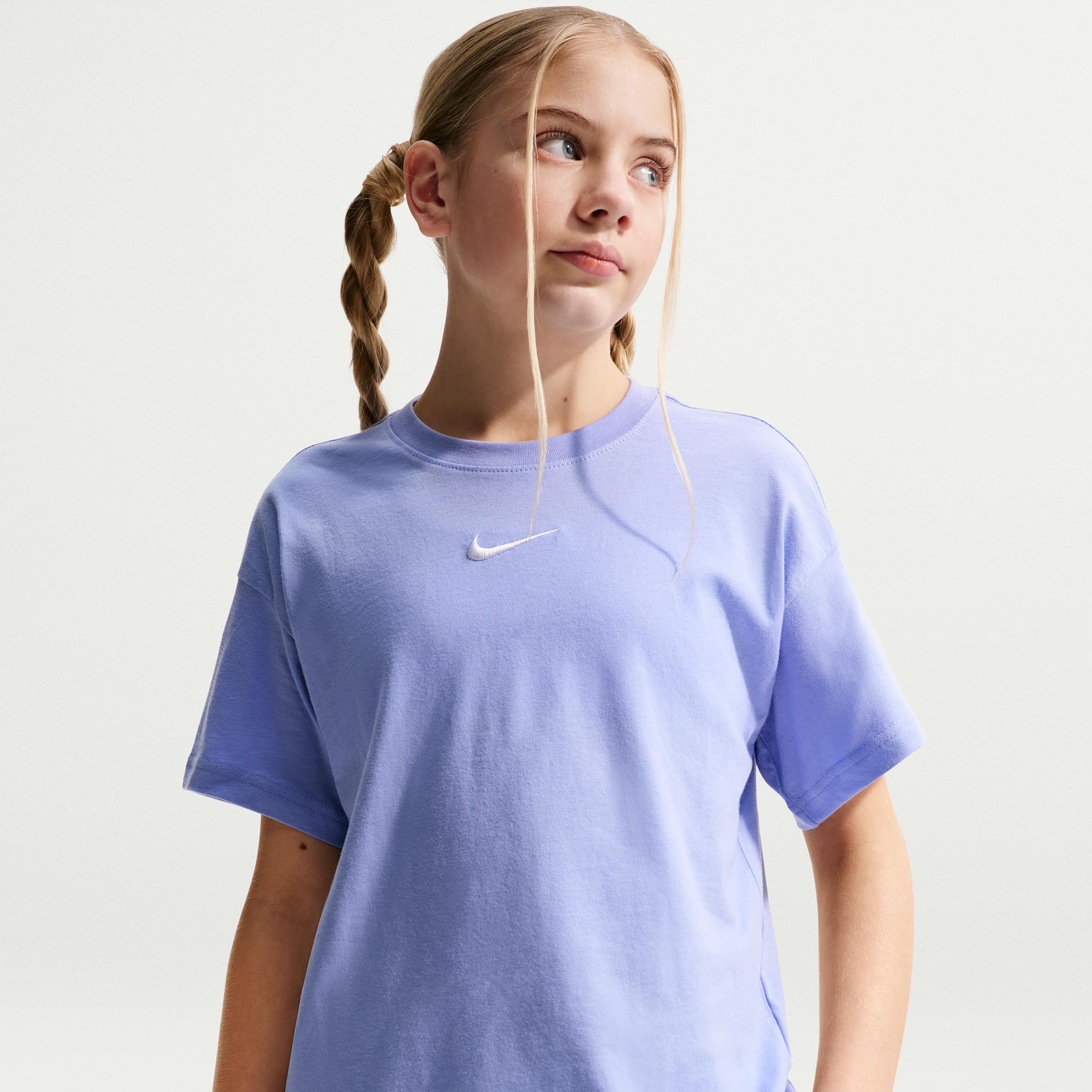 Nike Sportswear Essential Big Kids' (Girls') T-Shirt by NIKE