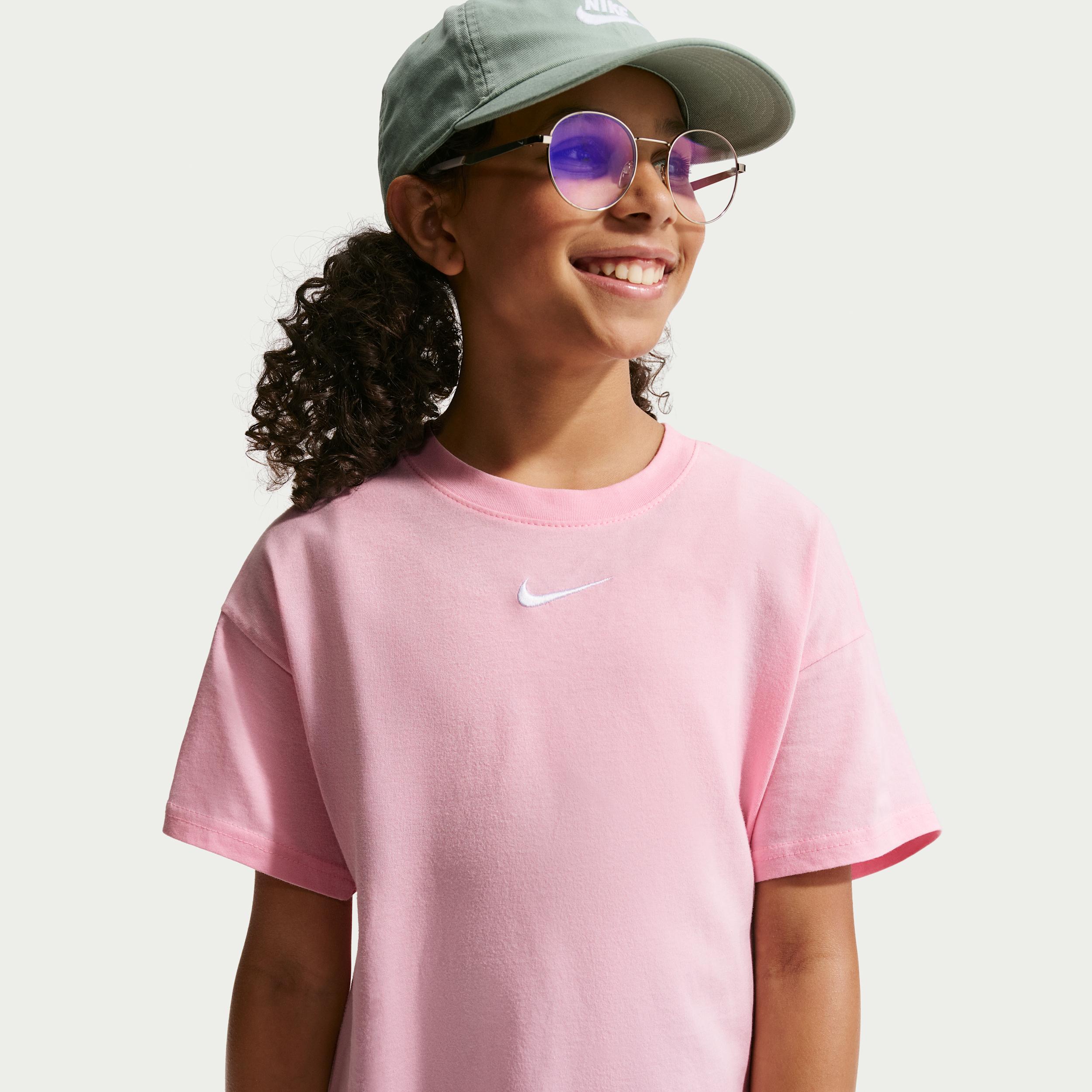 Nike Sportswear Essential Big Kids' (Girls') T-Shirt by NIKE