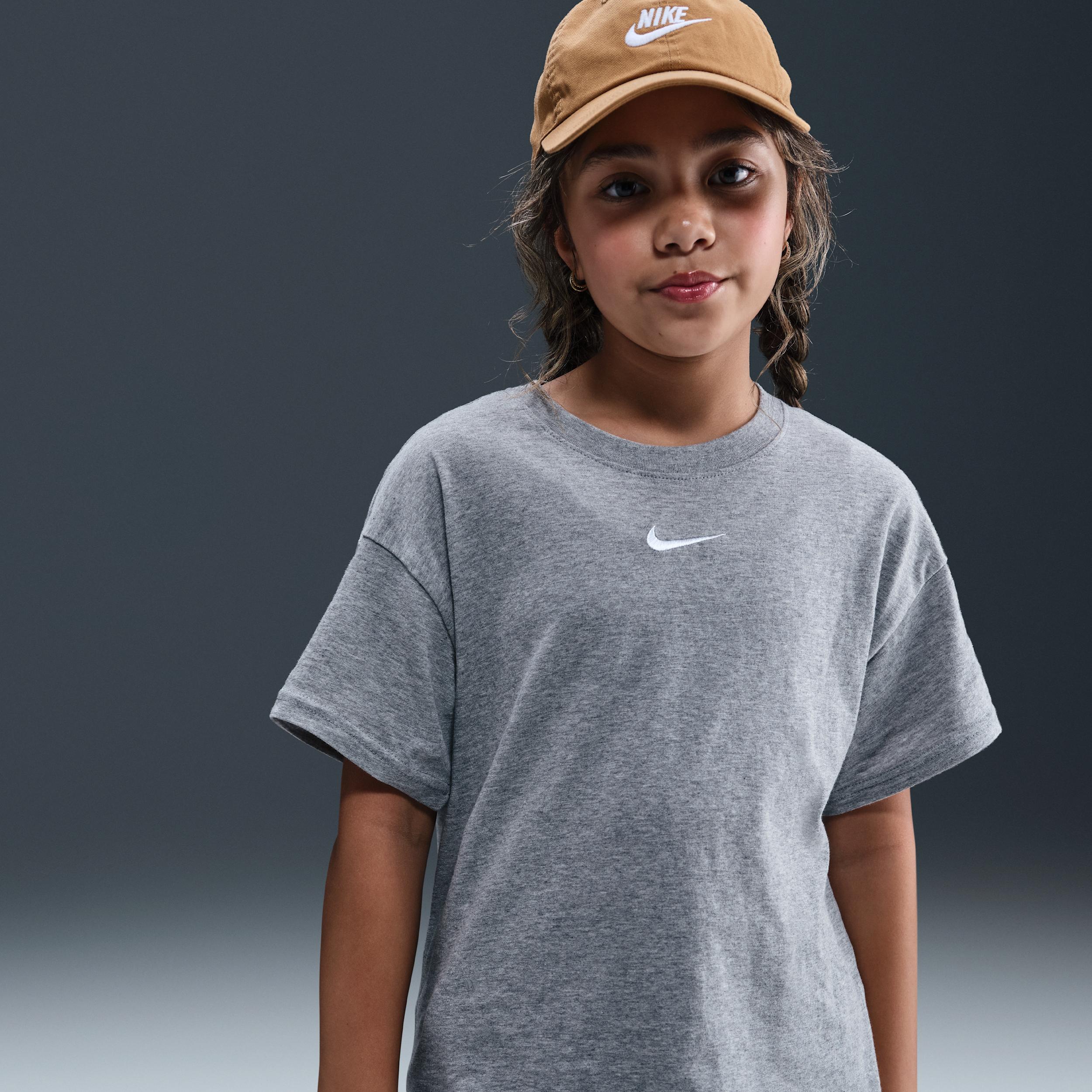 Nike Sportswear Essential Big Kids' (Girls') T-Shirt by NIKE