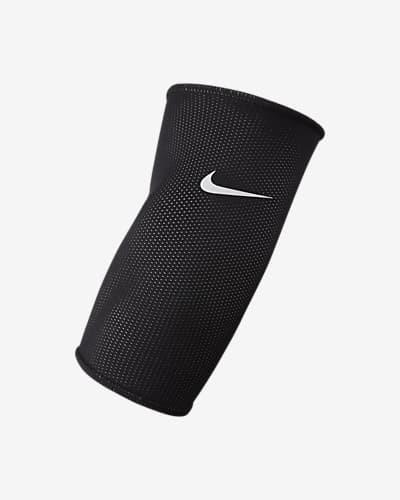 Nike Unisex Guard Lock Soccer Guard Sleeves (1 Pair) by NIKE