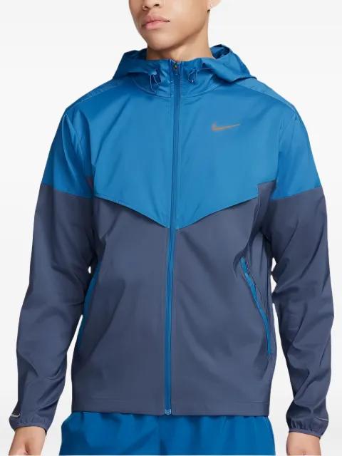 Packable Windrunner chevron jacket by NIKE