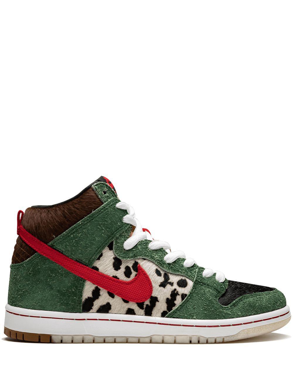 SB Dunk High Pro QS "Dog Walker" sneakers by NIKE