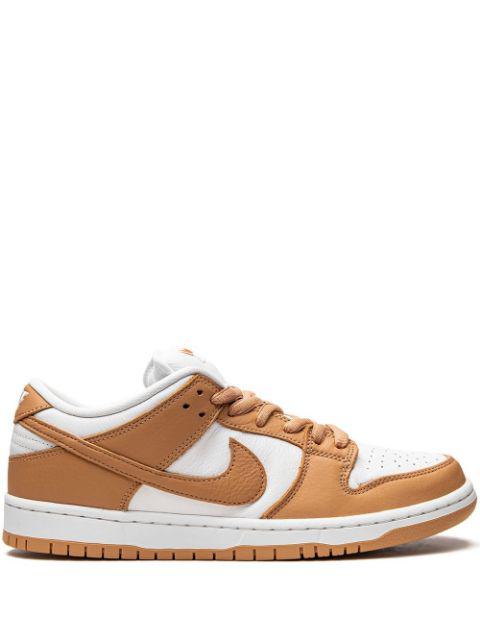 SB Dunk Low "Light Cognac" sneakers by NIKE
