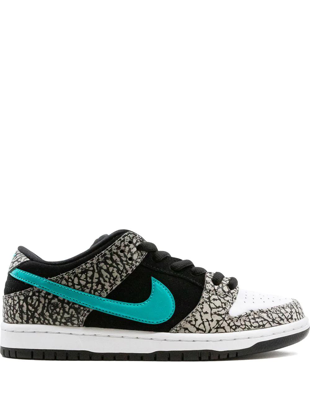 SB Dunk Low Pro "Elephant" sneakers by NIKE