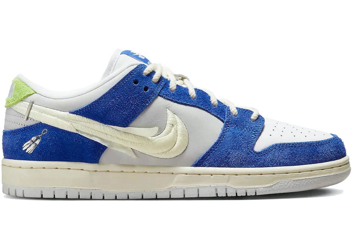 SB Dunk Low Pro Fly Streetwear Gardenia (Special Box) by NIKE | jellibeans