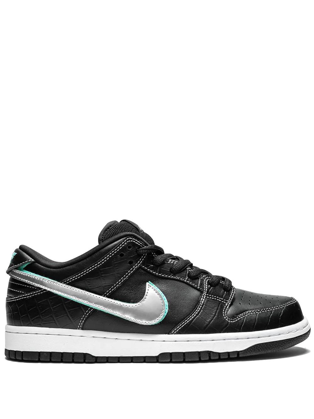 SB Dunk Low Pro OG QS "Black Diamond" sneakers by NIKE