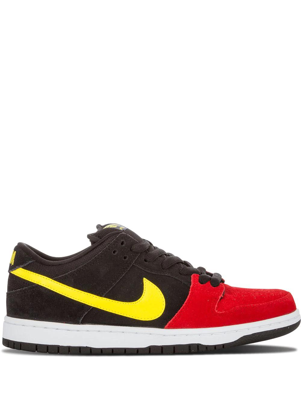SB Dunk Low Pro sneakers by NIKE