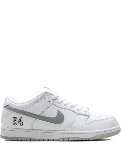 SB Dunk Low "Supreme - White" sneakers by NIKE