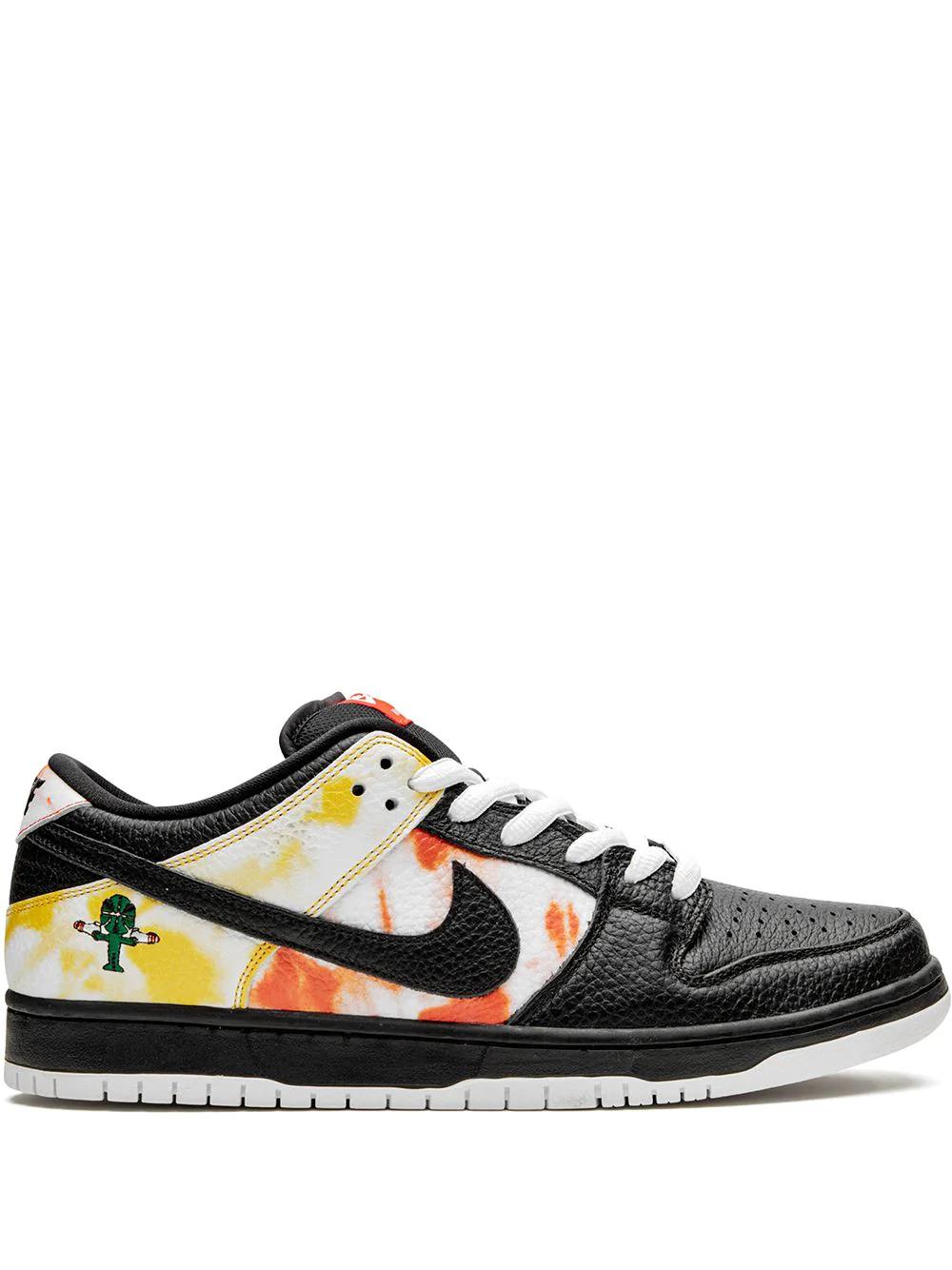 SB Dunk Low "Tie-Dye Rayguns 2019 - Black" sneakers by NIKE