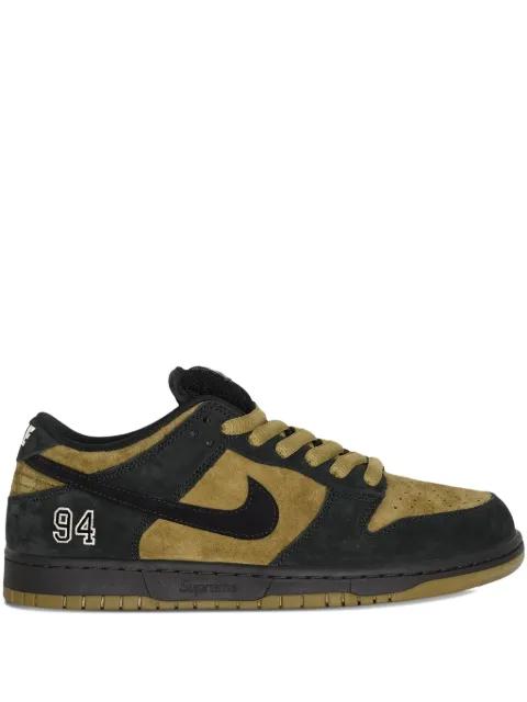 SB Dunk "Supreme - Camper Green" sneakers by NIKE