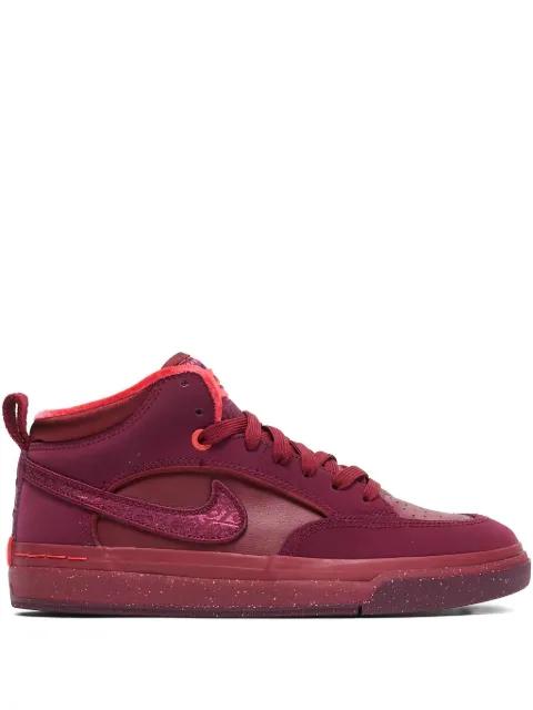 SB React Leo PRM sneakers by NIKE