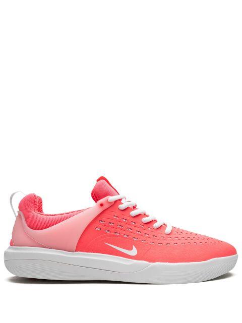 SB Zoom Nyjah 3 "Hot Punch" sneakers by NIKE