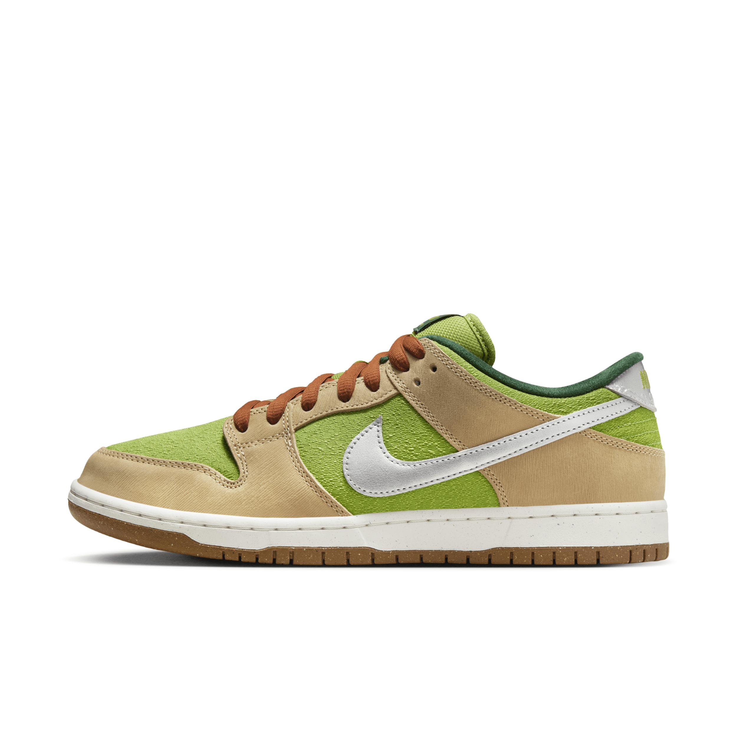 Unisex Nike SB Dunk Low Pro Skate Shoes by NIKE