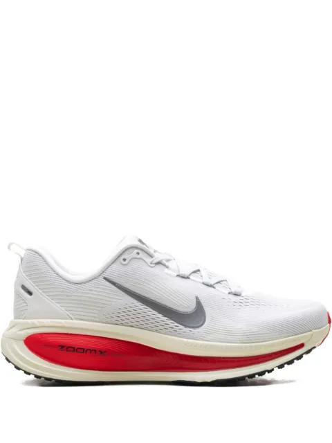 Vomero 18 "Platinum Tint Siren Red Light Smoke Grey Metallic Pewter" sneakers by NIKE