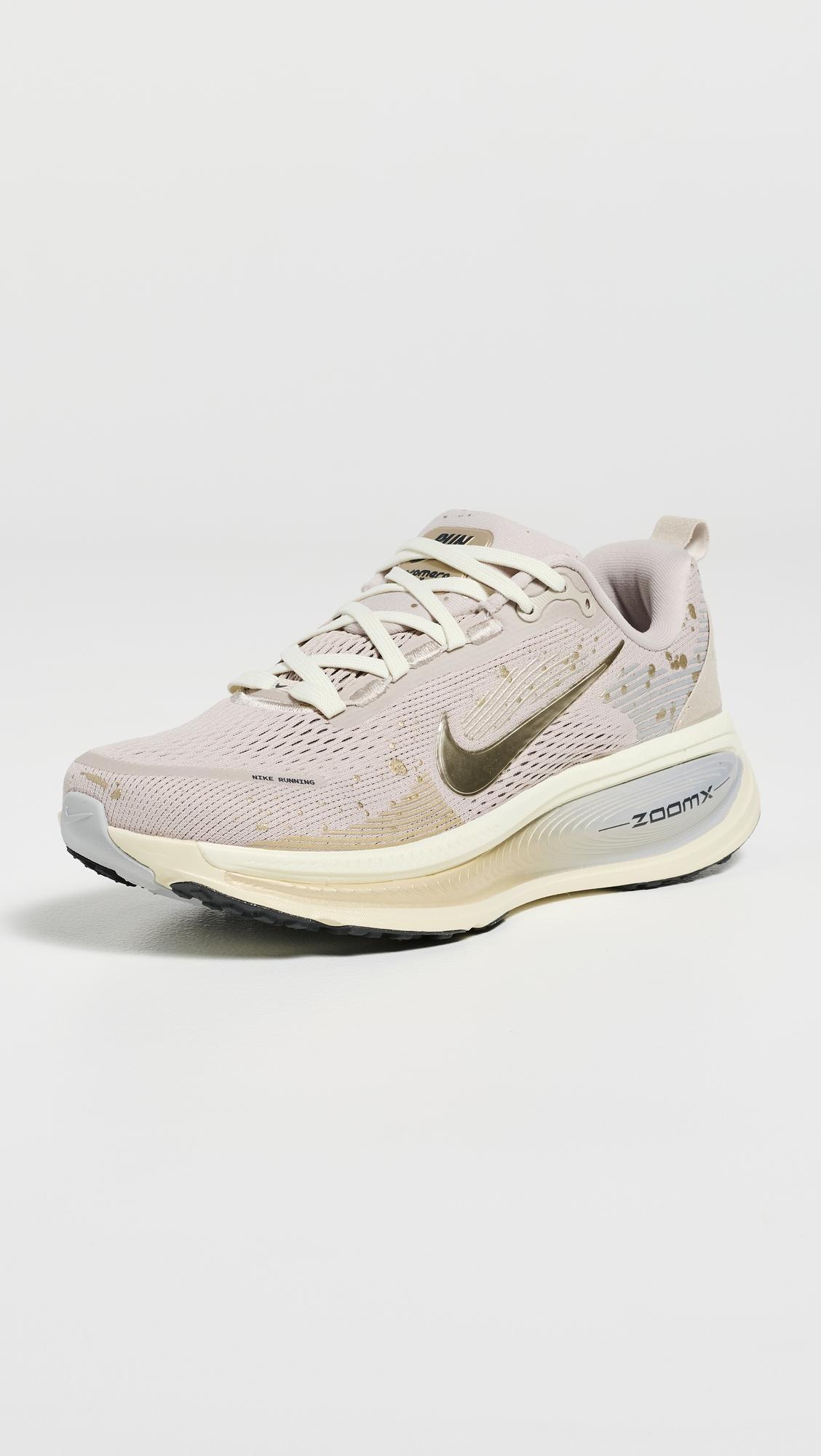 Vomero 18 SE Sneakers by NIKE