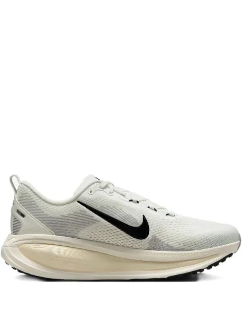 Vomero 18 "Summit White/Coconut Milk" sneakers by NIKE