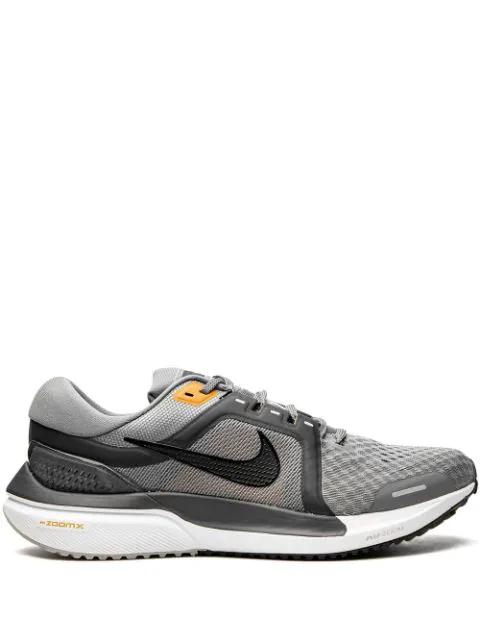 Zoom Vomero 16 low-top sneakers by NIKE