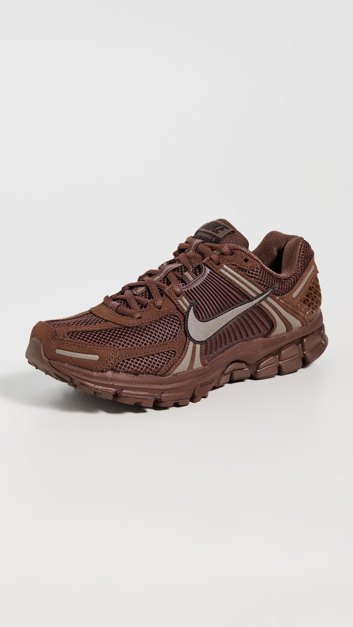 Zoom Vomero 5 Sneakers by NIKE