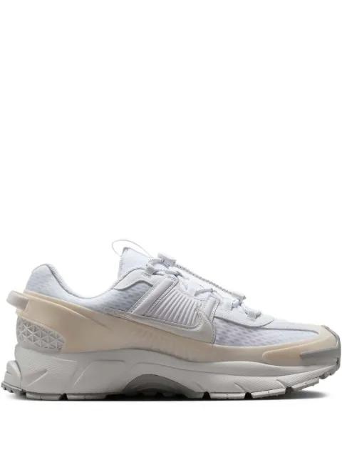 Zoom Vomero 5 sneakers by NIKE