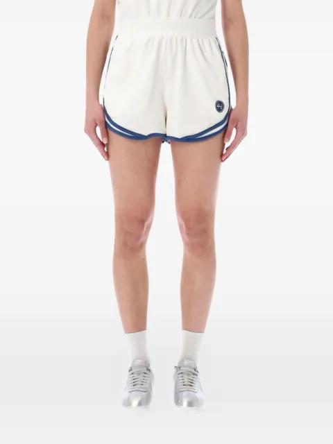 contrast-trim logo-patch shorts by NIKE