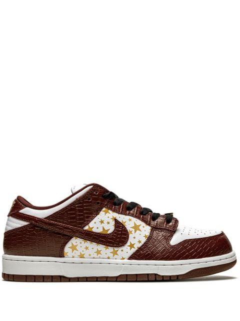 x Supreme SB Dunk Low "Stars - Barkroot Brown" sneakers by NIKE