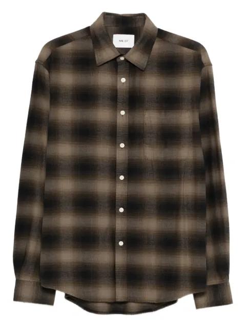 Button-up shirt made in soft cotton and woven in a flannel twill weave. by NN07