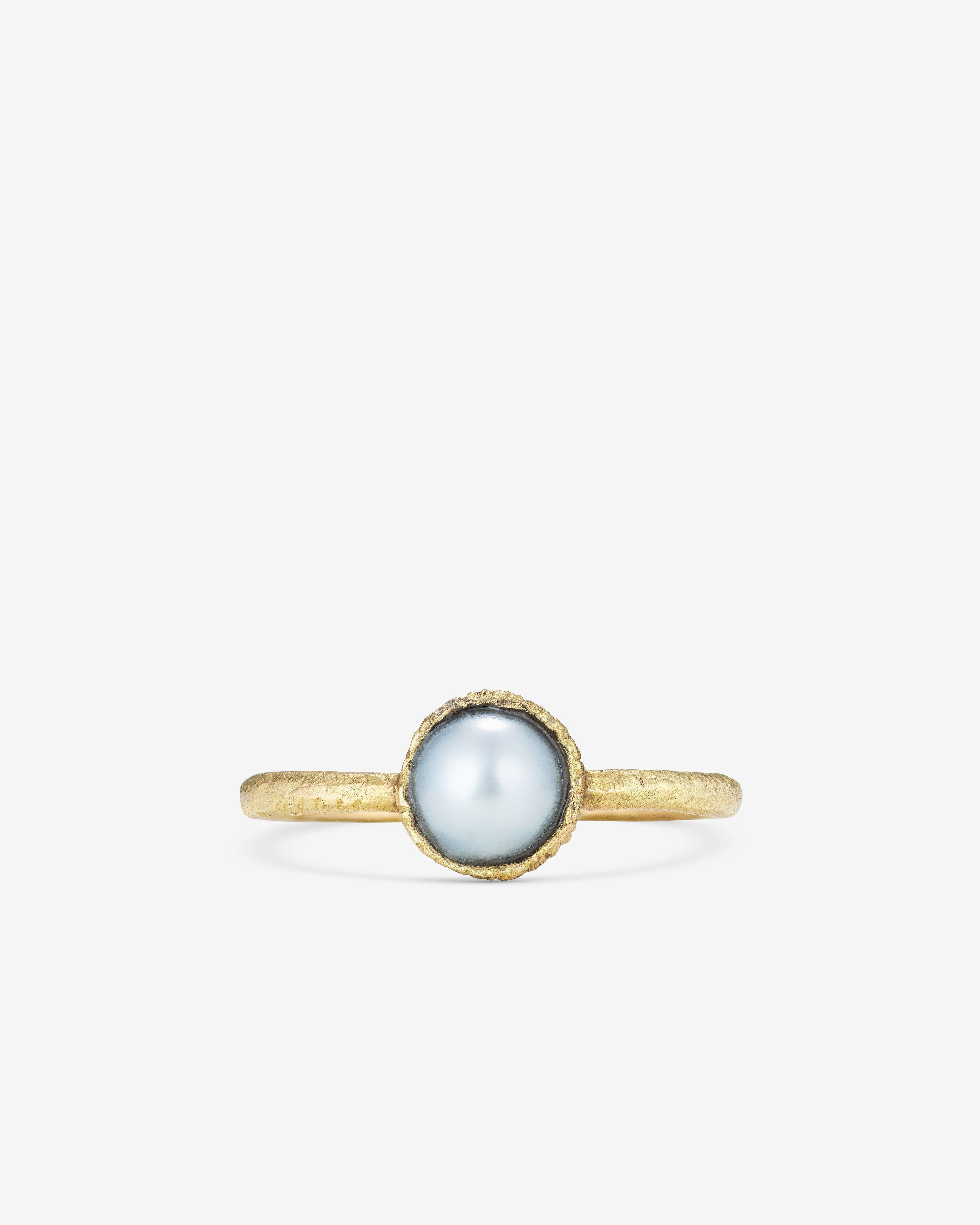Noguchi Bijoux - Half Cut Akoya Pearl Ring - (Yellow Gold) by NOGUCHI BIJOUX