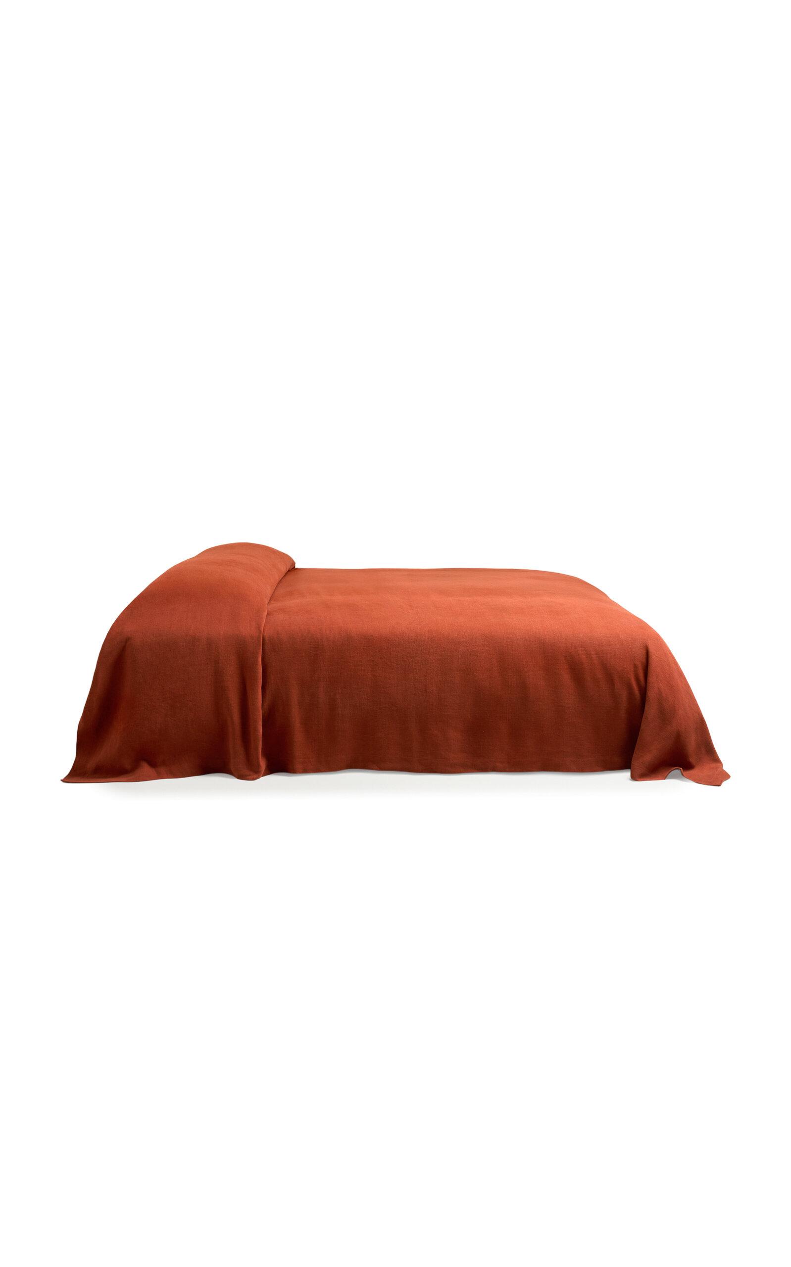 Nordic Knots - Exclusive Studio Linen Bedspread - Red - Moda Operandi by NORDIC KNOTS