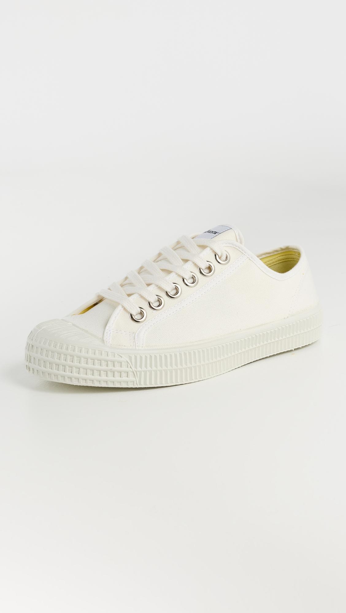 Star Master 10 White Sneakers by NOVESTA