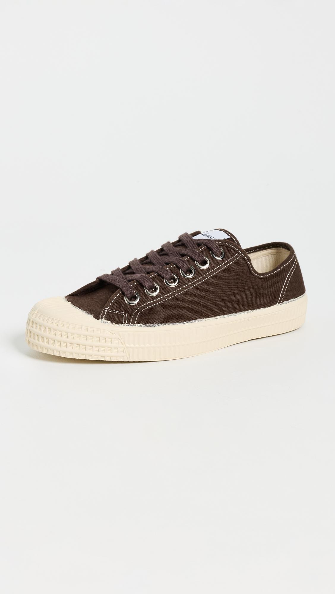 Star Master Sneakers by NOVESTA